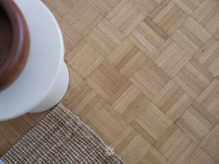 <p><span>GHENT CENTRUM - Renovated luxury studio with pleasant terrace</span></p><p><span> </span></p><p><span>Located on the seventh floor of the stylish Residence Erasmus-Bredero, we find this high-quality renovated studio with spacious terrace. The thoughtful layout and quality materials ensure optimal use of space. From the seventh floor you not only enjoy peace and privacy, but also a panoramic view. The large windows provide an open and light feeling. Are you looking for a starter or investment property in a convenient location? Then this studio, adjacent to the Citadel Park, may be for you.</span></p><p><span> </span></p><p><span> </span></p><p><span> </span></p><p><span>Some assets in a nutshell: </span></p><ul><li><span>Fully renovated in 2024</span></li><li><span>Authentic parquet floor</span></li><li><span>Centrally located near Ghent-Sint-Pieters station, stores and the campuses</span></li><li><span>Sunny terrace with stunning views of the Ghent skyline </span></li><li><span>EPC Label B - asbestos safe - compliant electricity</span></li><li><span>Private cellar storage room </span></li></ul><p><span> </span></p><p><span> </span></p><p><span> </span></p><p><span>Layout</span><span>:Entrance hall, bathroom with walk-in shower, sink unit, toilet and connection for washing machine, open living space with dining and sitting area equipped with built-in cupboards, separate sleeping area, installed kitchen with built-in appliances and access to a sunny terrace.</span></p><p><span> </span></p><p><span> </span></p><p><span>Important</span><span>: </span></p><p><span>Guide price: 269,000 EUR</span></p><p><span>EPC: 152 kWh/m² year (UC: 20231208-0003063134-RES-1)</span></p><p><span>No renovation obligation</span></p><p><span> </span></p><p><span>Interested in this interesting opportunity? Contact Axel Lenaerts real estate agents for more info or a site visit at 09 245 24 24 or <span>Laurens@axellenaerts.be</span></span><span> </span></p>