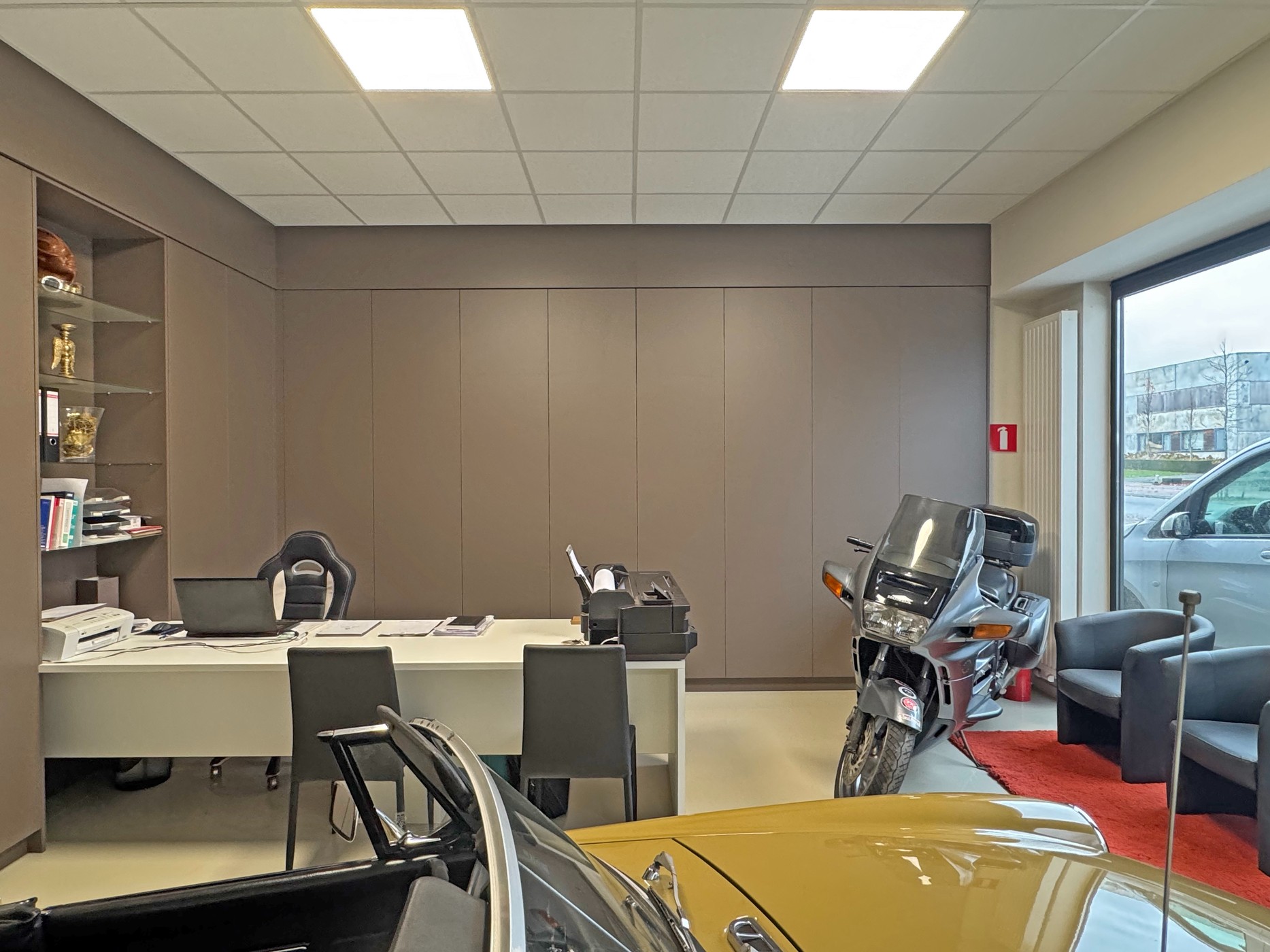 Bedrijfsgebouw met kantoor en loft op strategische ligging te Lierde - foto 3