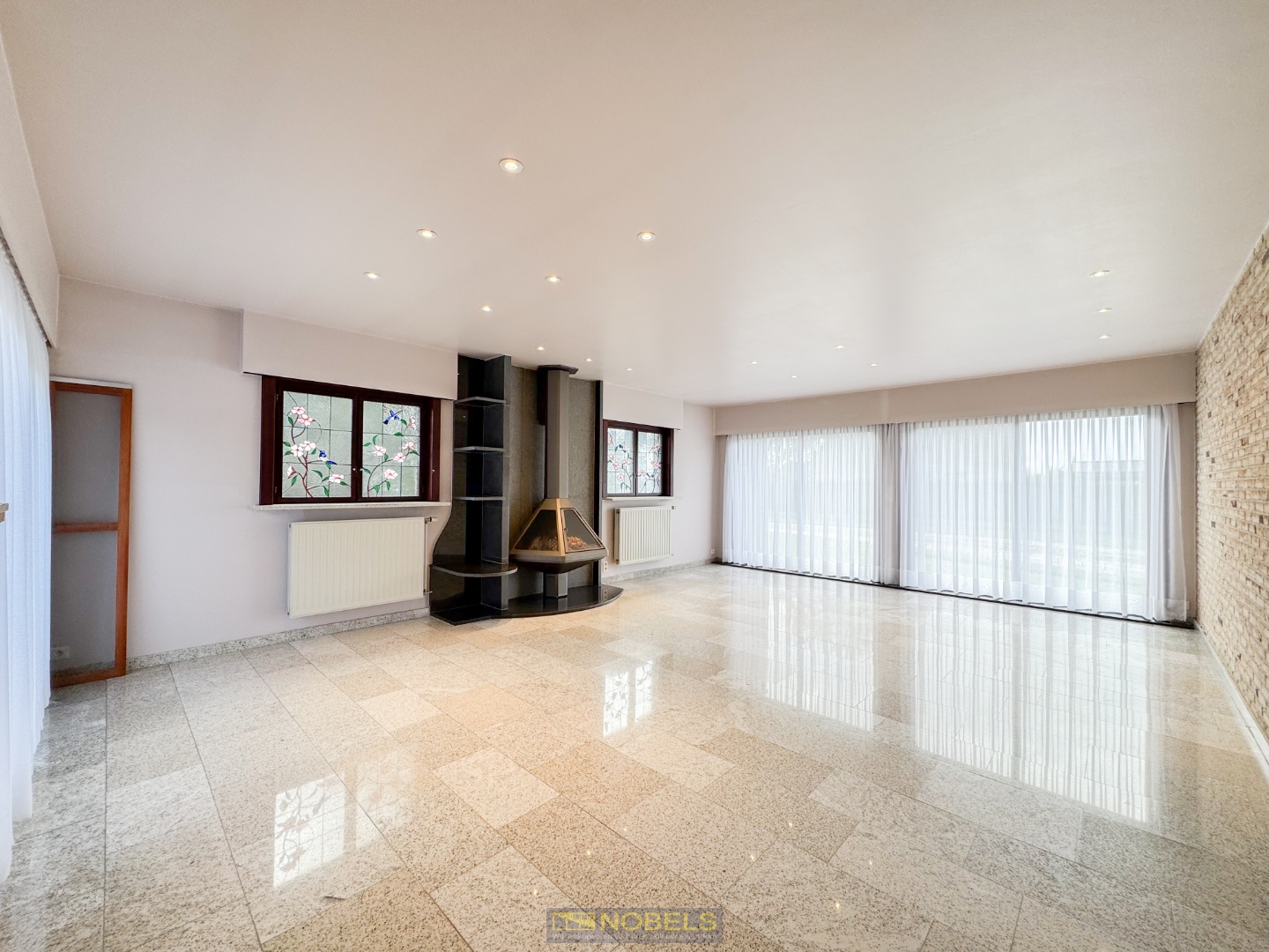 Te koop, statige villa met ruime bewoonbare oppervlakte (321m²) te Nazareth! - photo 2
