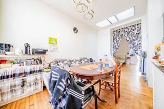 🏢 À vendre – Appartement Rez-de-chaussée 2ch à Evere + cour📍 Rue Auguste De Boeck 5, Evere💰 Prix : 299.000 €📈 Revenu locatif : ± 1.250 €/mois...
