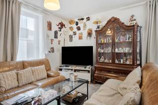 Bent u op zoek naar een comfortabel, goed ingedeeld en instapklaar appartement met een aangename buitenruimte? Dan is dit gelijkvloers...