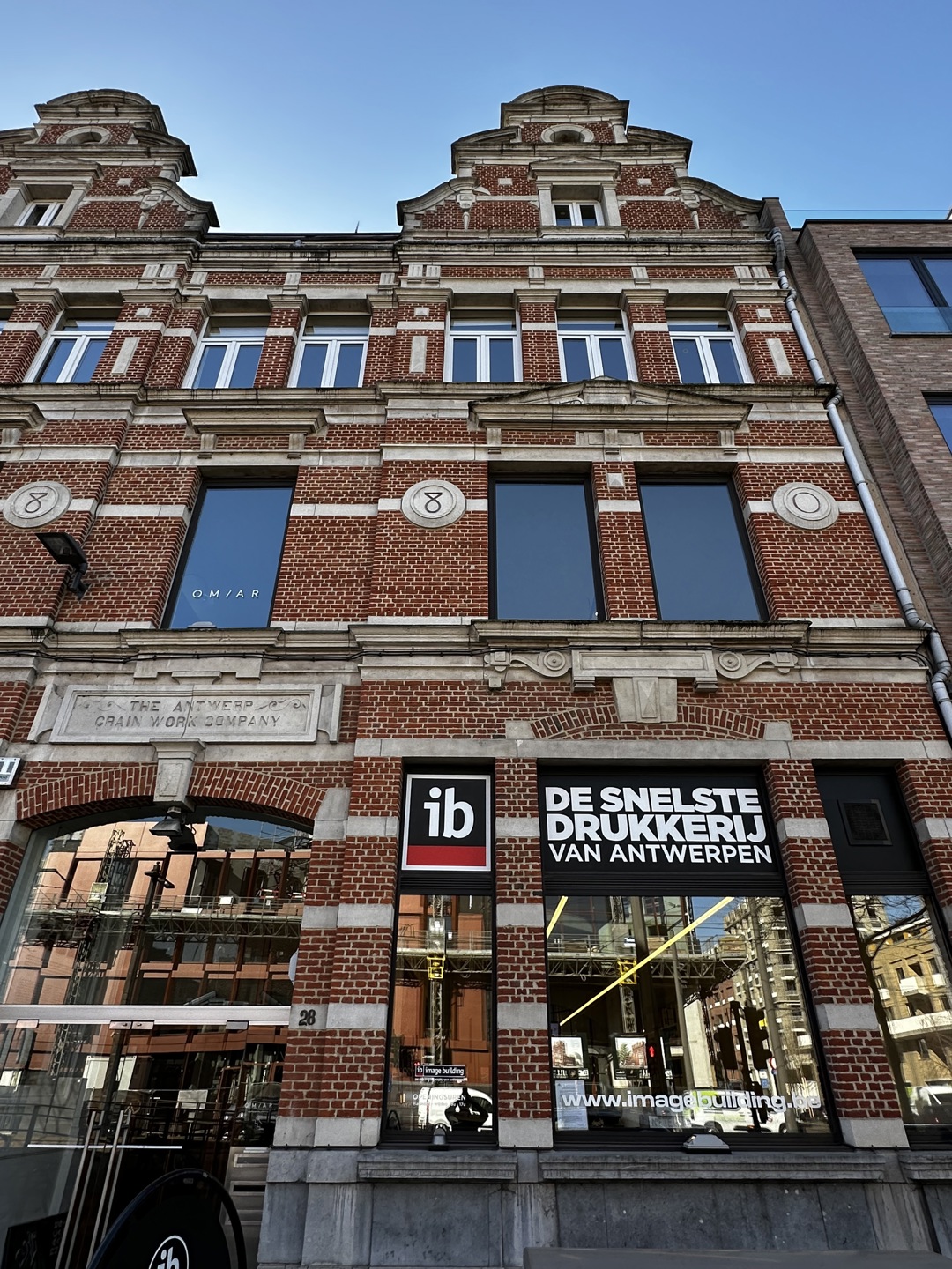 Strategisch gepositioneerd kantoor-showroom in Antwerpen - foto 2