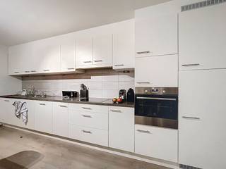 Op een uitstekende locatie in Gent bevindt zich dit lichtrijke en ruime appartement met 2 volwaardige slaapkamers en een zonnig terras.De...