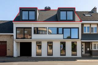 Nieuw penthouse met 2 slaapkamers, ruim dakterras en garage in het centrum van Stabroek.Instapklaar wonen met een hoogwaardige afwerking,...