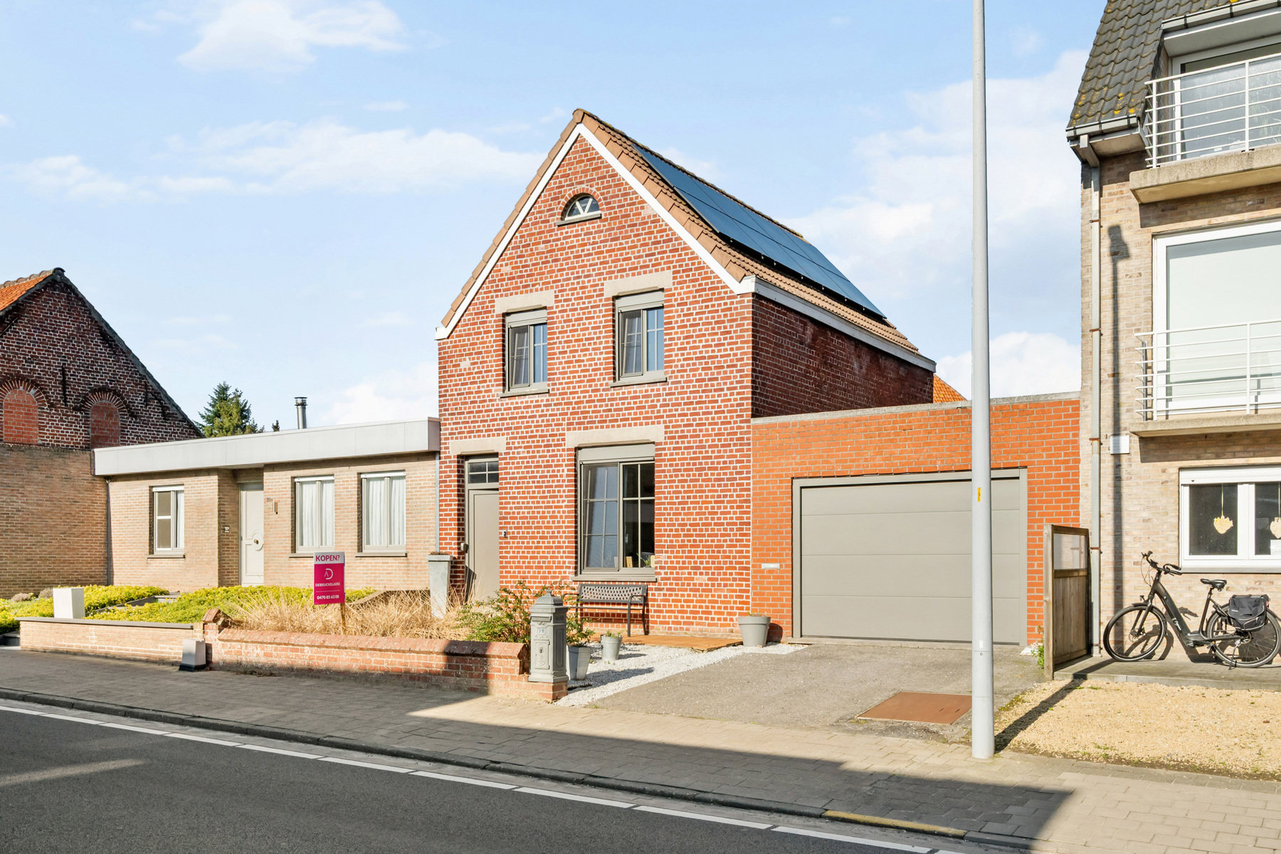 Instapklare woning met 2 garages en uitweg - foto 1
