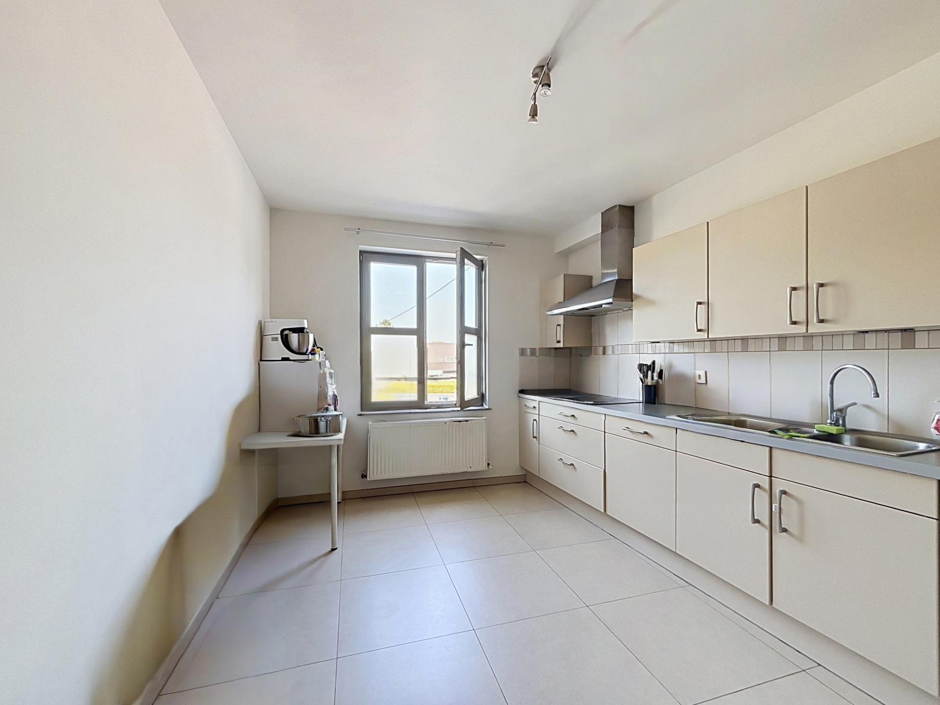 Ruim  2-slaapkamerappartement groot terras in centrum Meise - foto 4
