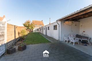 span style=&quot;color: rgb(160, 24, 24); font-size: 20px;&quot;&gt;Op te frissen/te renoveren gezinswoning met 3 slaapkamers en garageGezellige...