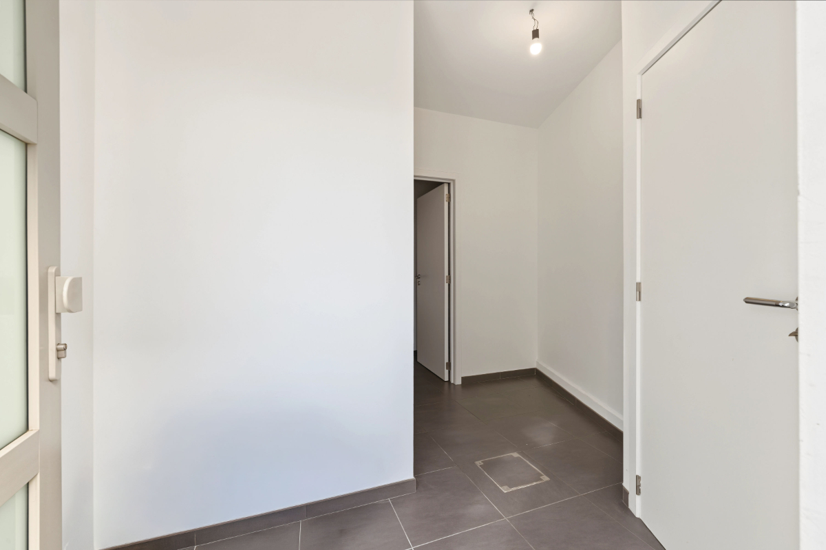 Volledig gerenoveerd gelijkvloers appartement met privatief terras in het hart van Kruibeke - foto 4