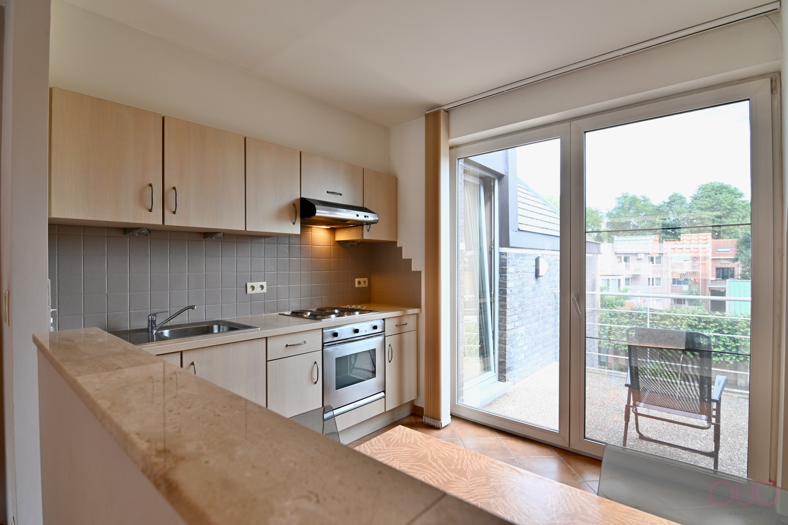 Instapklaar duplex appartement met terras en garagebox op toplocatie in Sint-Truiden - foto 5