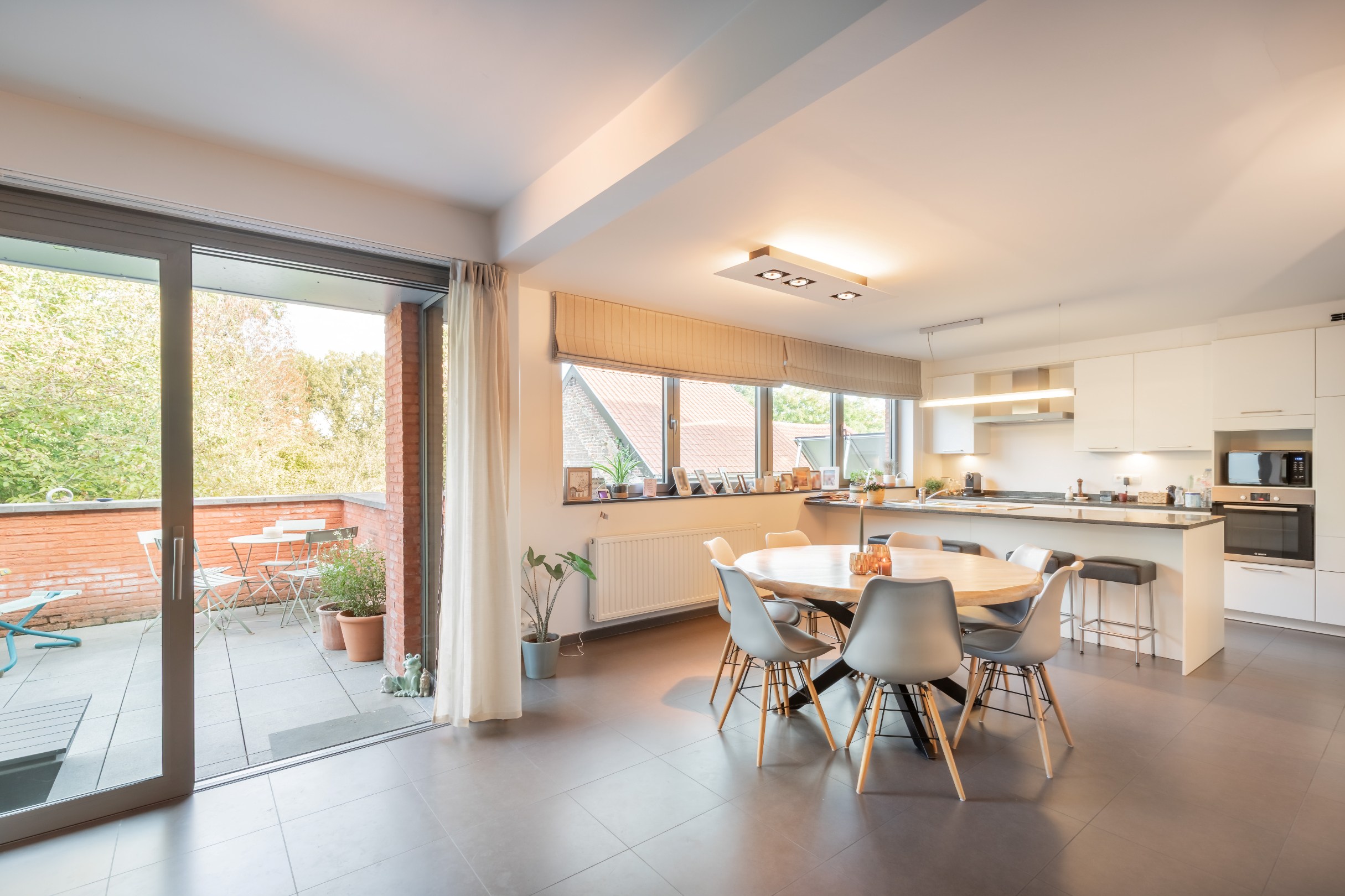 Moderne Duplex met 4 kamers, staanplaats en ruim terras - foto 5