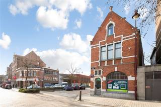 Propriété de rendement intéressante dans le centre d'Aarschot ! Le bien de rendement consiste en un appartement très spacieux avec un rez-de-chaussée...