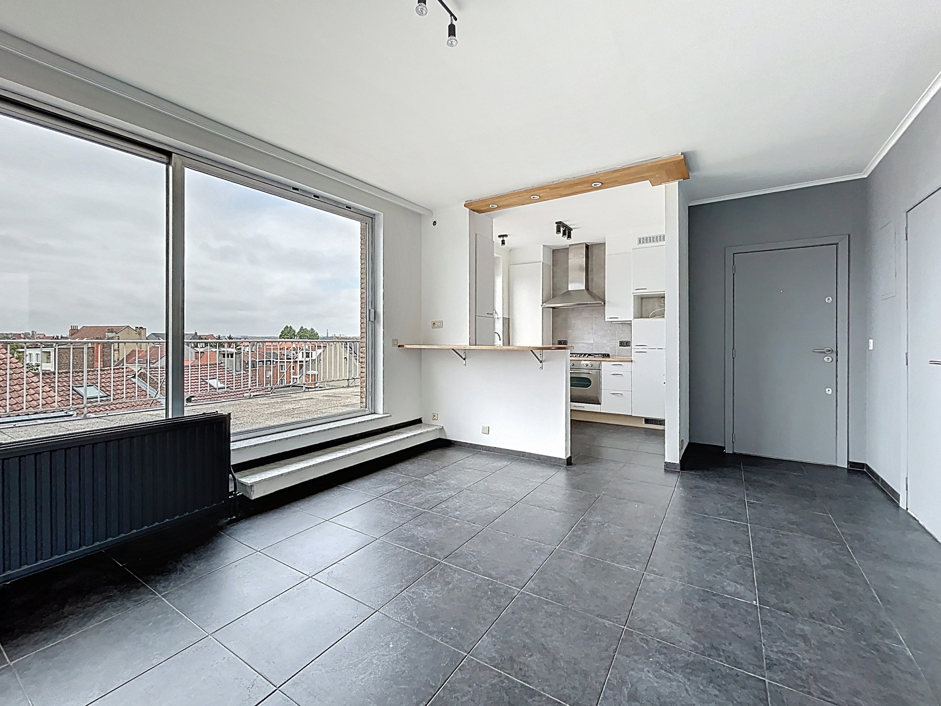 Lichtvolle Penthouse Studio te Huur - foto 2