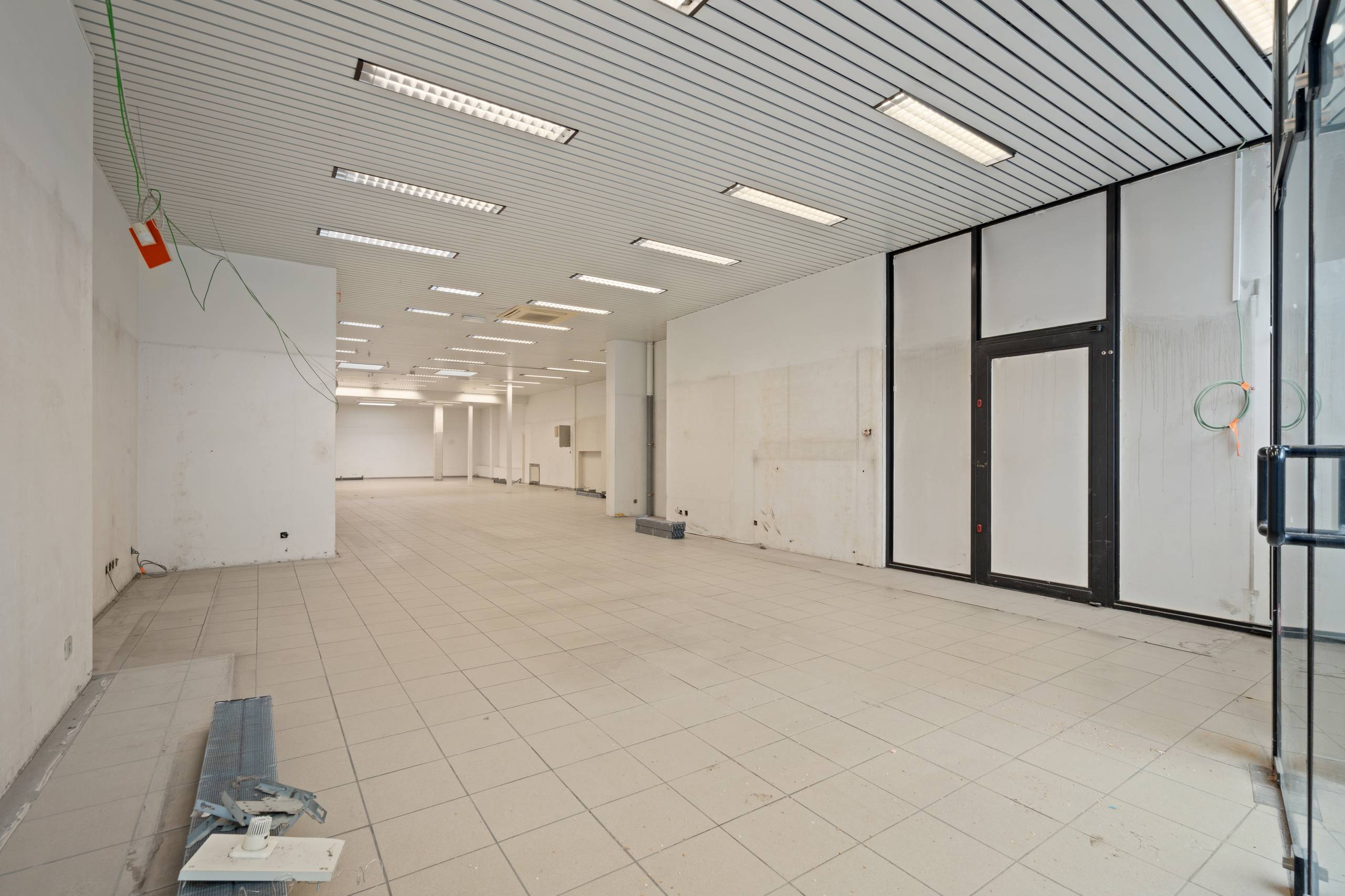 Commercial for rent in Vilvoorde - photo 2