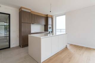 Welkom bij het nieuwbouwproject, gelegen aan de prachtige Leie in het bruisende centrum van Harelbeke. Dit unieke appartement biedt een...