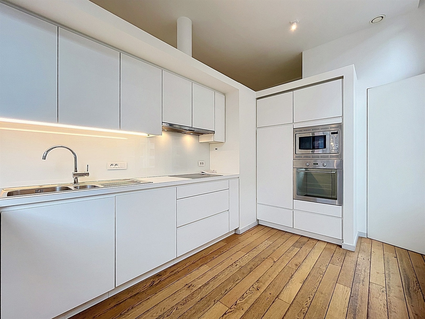 Lichtrijk hoekappartement in hartje Gent! - foto 5