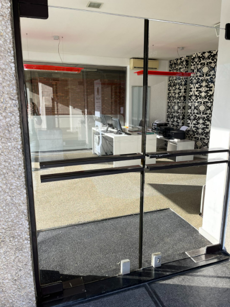 Commercieel pand van 180m² gelegen in het centrum van Genk, tegenover Shopping1. - foto 4