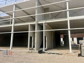 New-build showroom of 200 m² for sale in the new business park “STADSBEEMD”, consisting of 58 sustainable SME units ranging from 100 m² to 425...