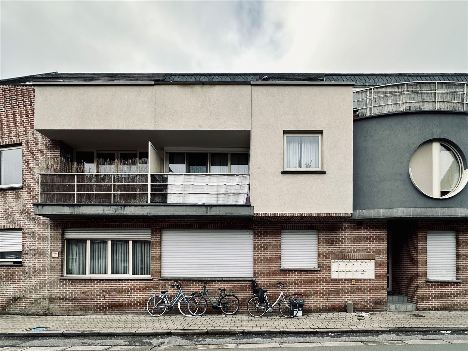 Appartement op de eerste verdieping nabij het centrum van Temse - foto 1