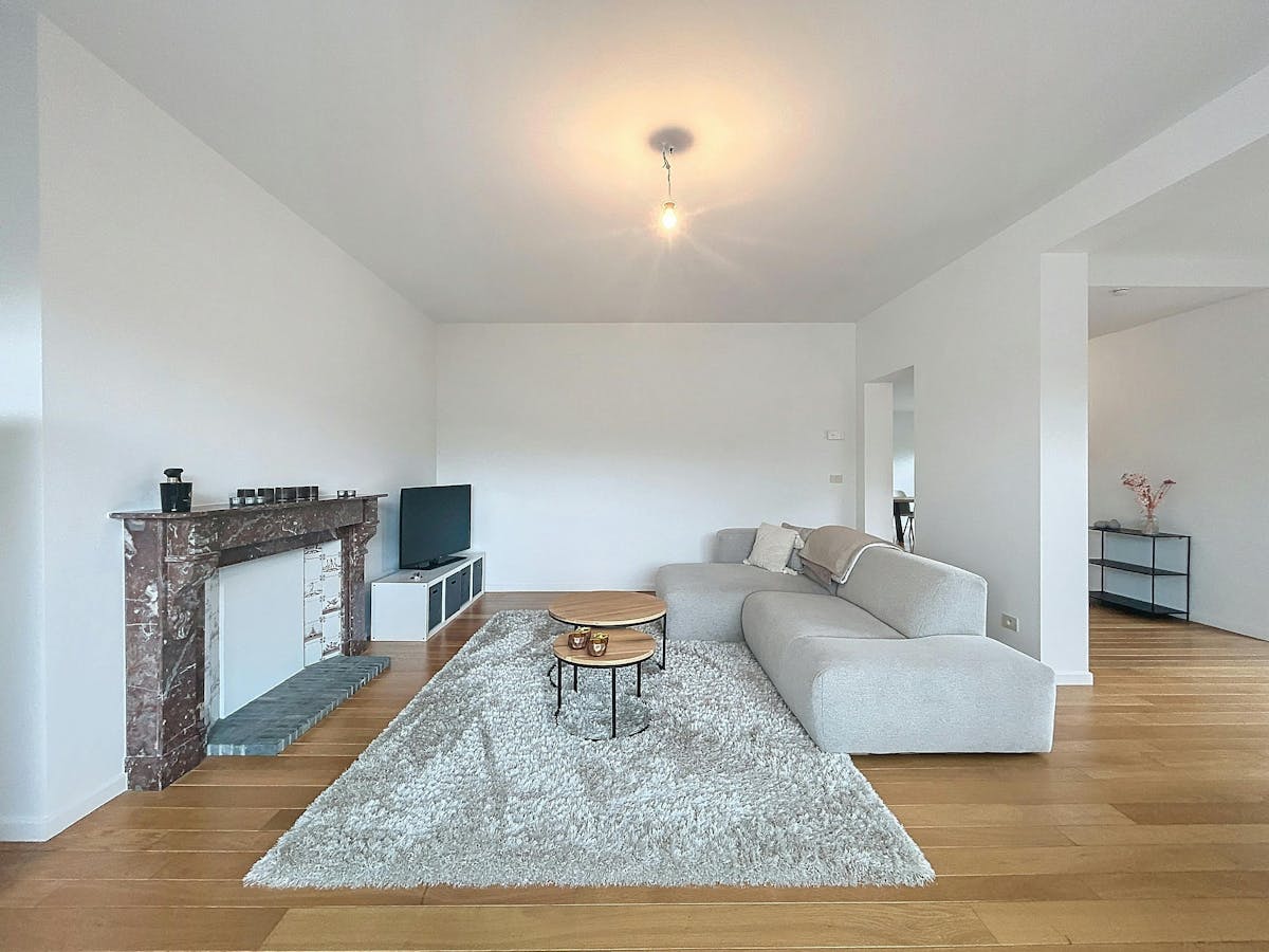 Magnificent corner apartment (149m²) for rent in Kortrijk - photo 1