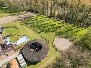 Commercial à vendre à Lennik