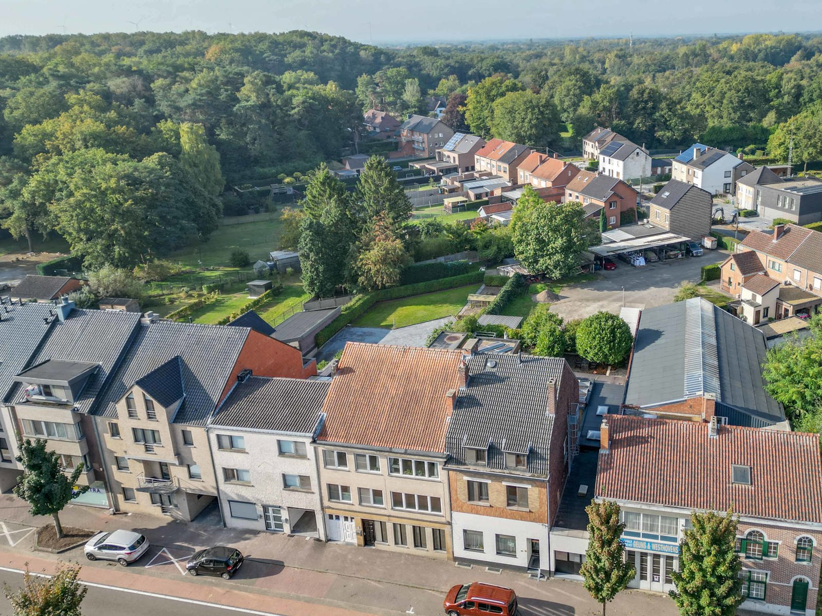 Studentenhuisvestiging met 10 kamers en 1 studio in Genk - foto 3