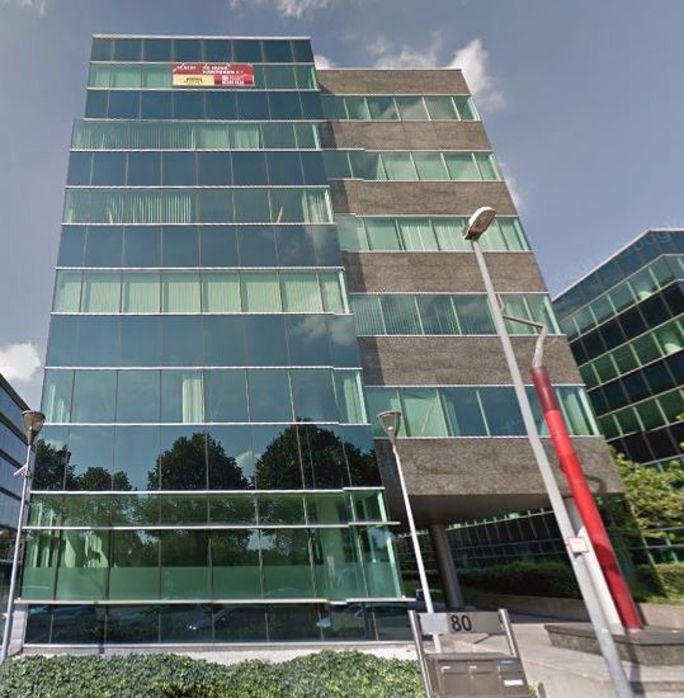 Kantoorgebouwen op zichtlocatie te huur Berchem - foto 2