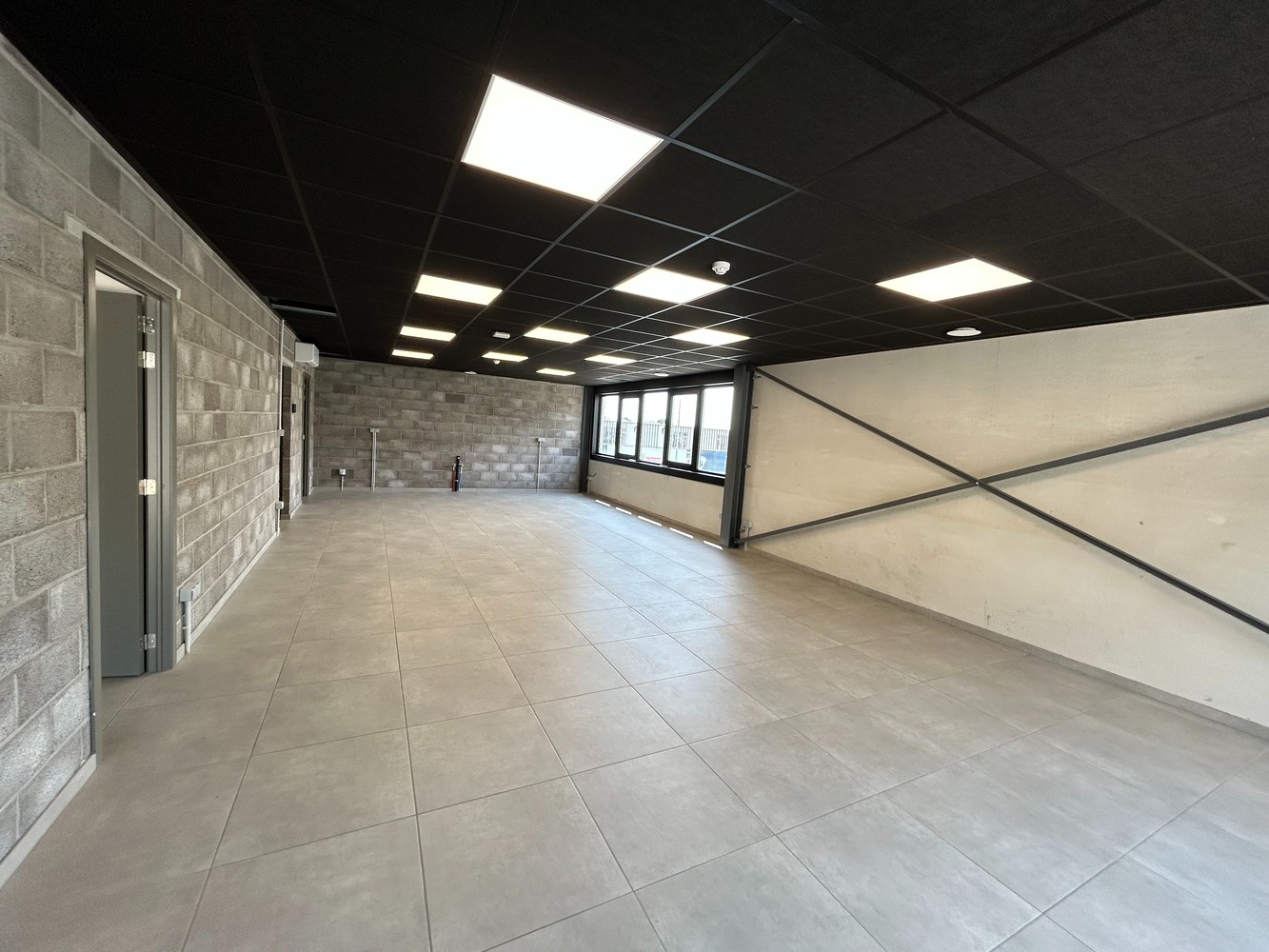 Commercial for rent in Aarschot - photo 2