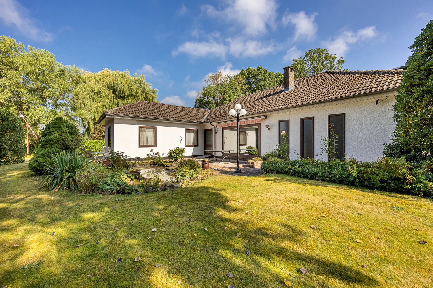Te renoveren gelijkvloerse woning op ca. 1400 m² - foto 1