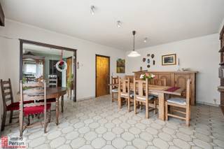 Gelegen in de rustige Lijsterlaan te Scherpenheuvel, vind je deze solide open bebouwing uit 1973 op een ruim perceel van 770m². De woning geniet...