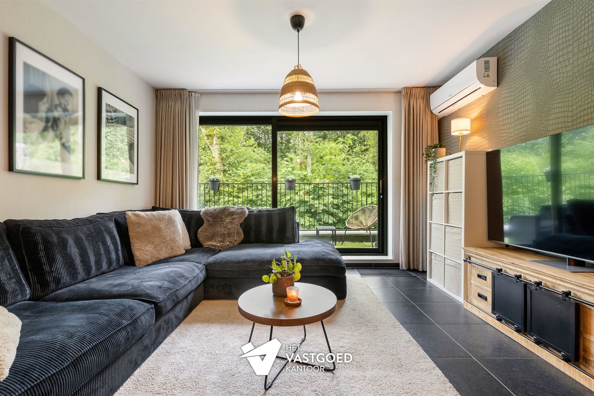 GEZELLIG APPARTEMENT MET 2 SLAAPKAMERS, RUIM TERRAS EN OVERDEKTE AUTOSTAANPLAATS TE BERINGEN - foto 4