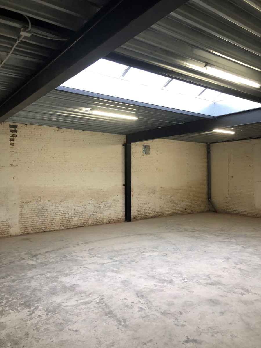 Groot magazijn van ca. 140m² aan de Vesten in Lier - foto 5