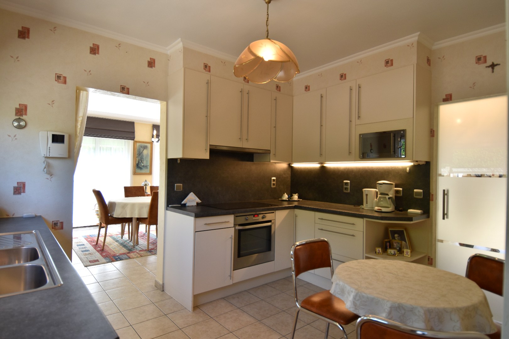 Alleenstaande bungalow met tuin en garage te koop op een bereikbare locatie te Harelbeke - foto 2