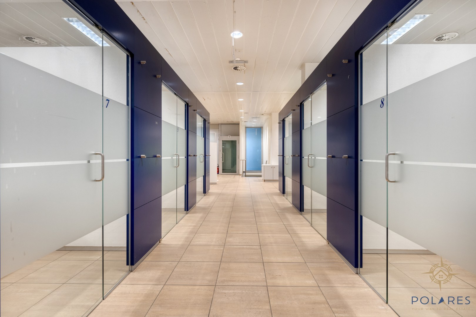 Very large office building in the shopping street of Vilvoorde - photo 5