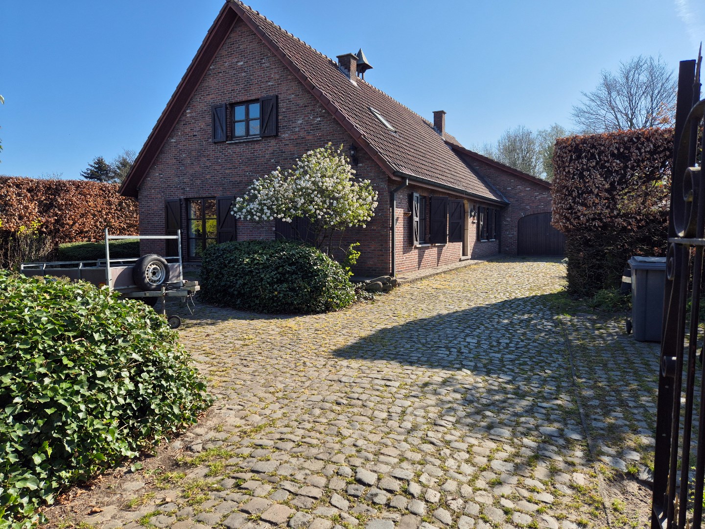 Riante villa op groot perceel in Wachtebeke - foto 1
