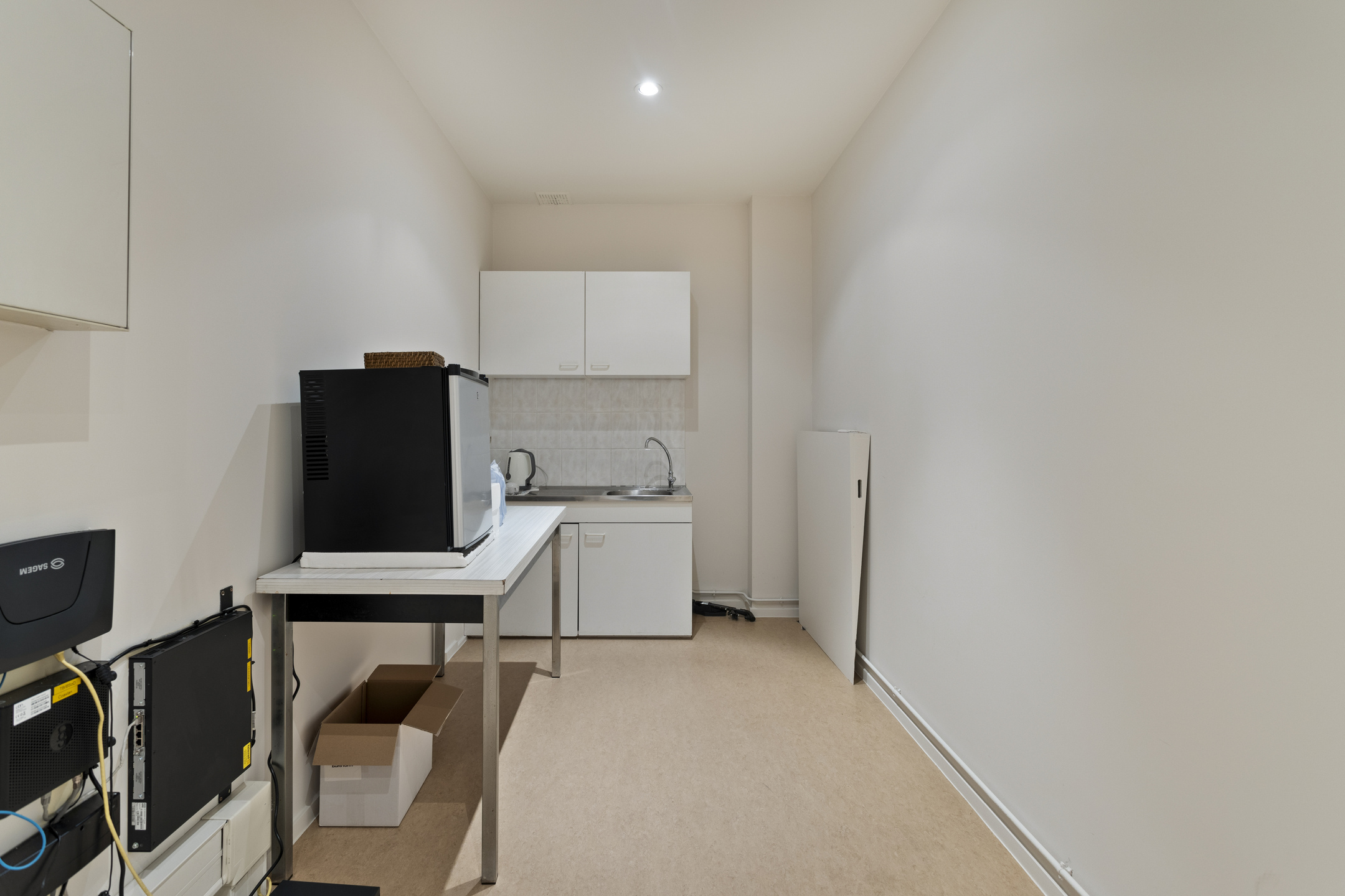 Instapklaar kantoor in centrum van Waregem - foto 4