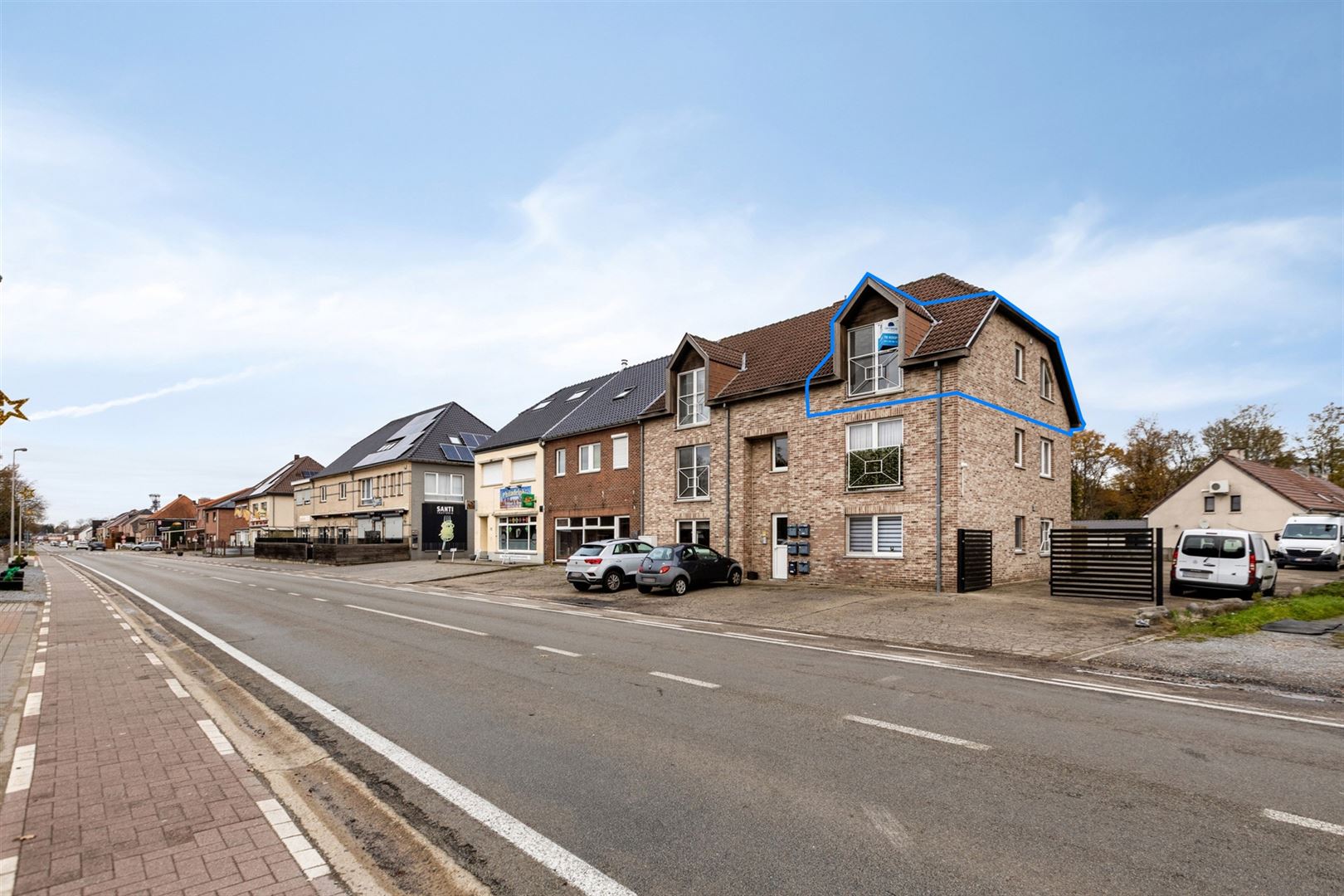 app. sous toit - photo 1