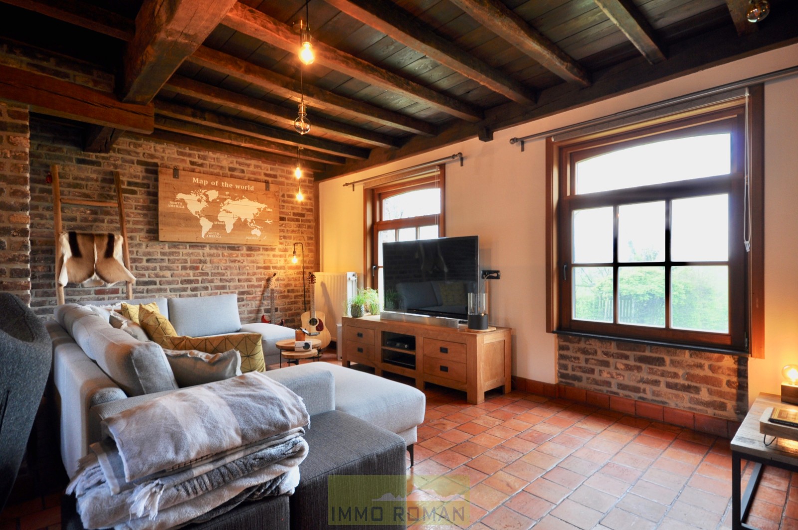 Ruime woning met tuin en bijgebouwen te Kluisbergen - foto 4