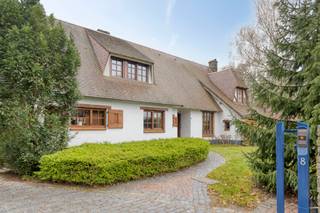 Te koop: karaktervolle open bebouwing in Hever, gelegen in een groene en residentiële omgeving, vlakbij belangrijke invalswegen. Deze woning...