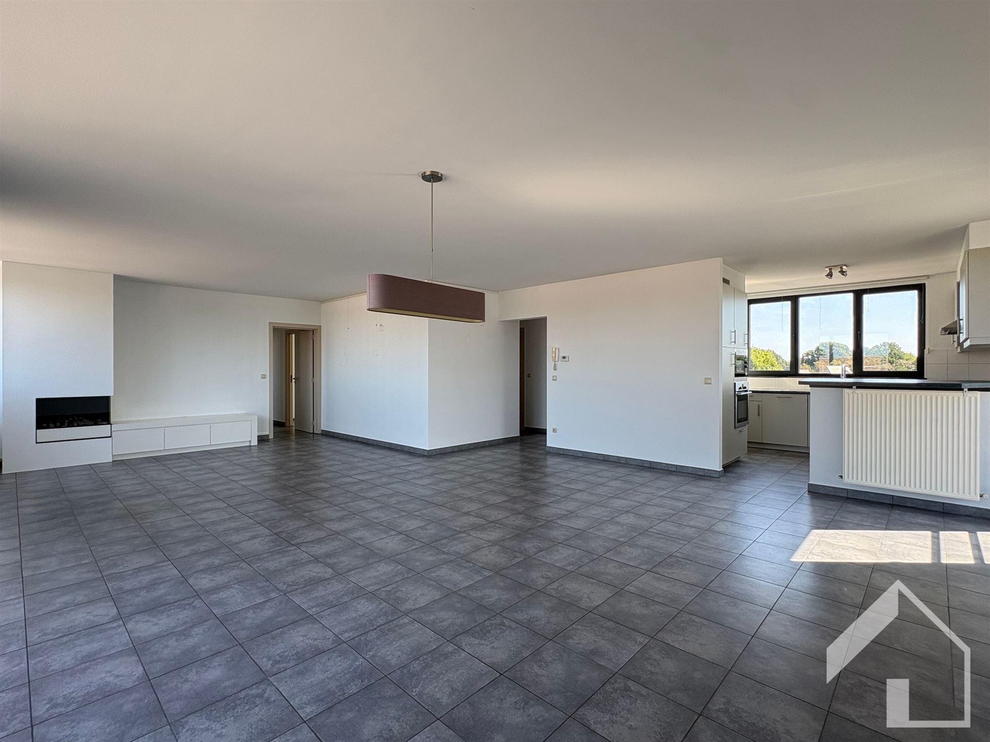 Ruim dakappartement met 3 slaapkamers, garage en groot terras in Schoten - foto 5