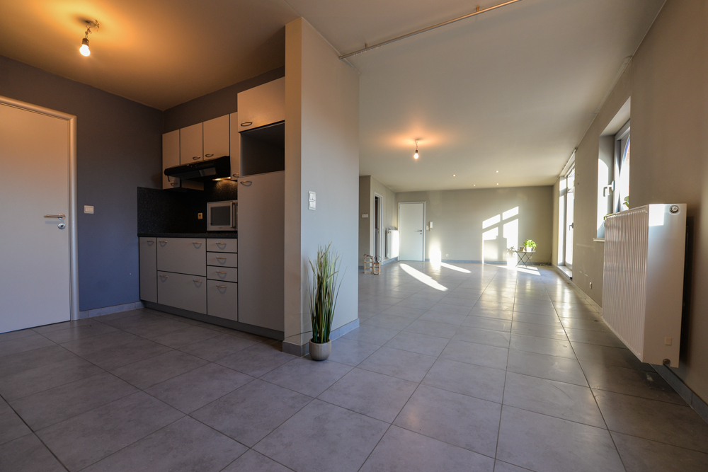 Te huur, ruim, instapklaar 2-slaapkamer appartement gelegen te Kruisem (Zingem) - foto 2