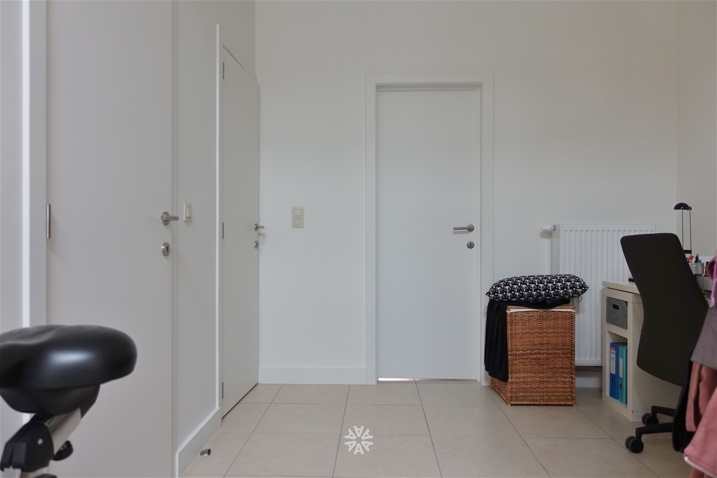 Gerenoveerd appartement met koertje op wandelafstand van Sint-Pieterstation te huur in Gent - foto 4