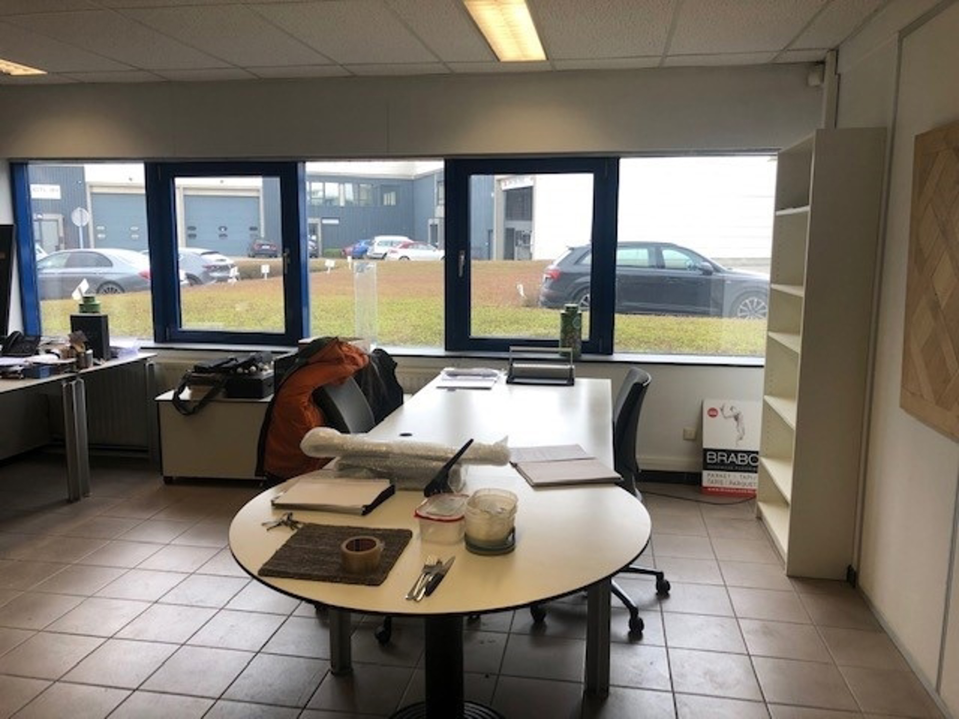 Unit 5 - Magazijn 579m² met kantoor te huur - foto 4