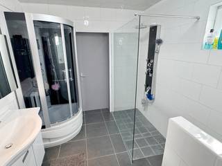 Maison de ville meublée avec 4 chambresMaison située à proximité des commerces et à courte distance de la plage. Elle dispose de 4 grandes chambres,...