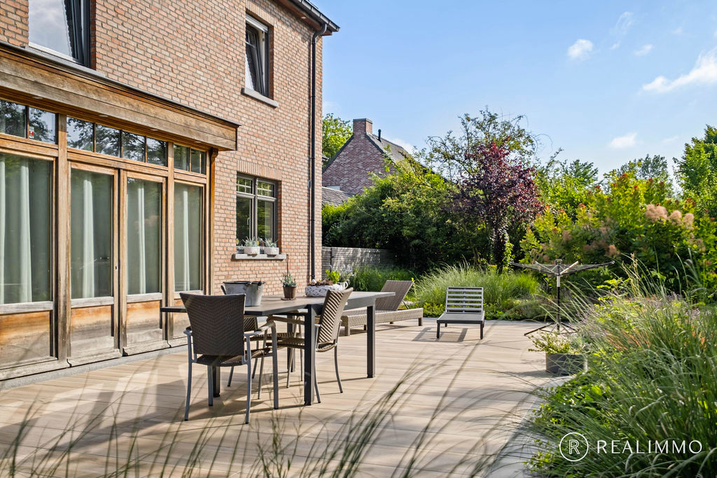 Exclusieve villa met ruime woonoppervlakte en rustige ligging! - foto 4