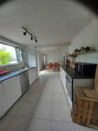 Charmante, instapklare driegevelwoning met ruime tuin in rustige woonwijkGelegen in een rustige en aangename buurt, bevindt deze...