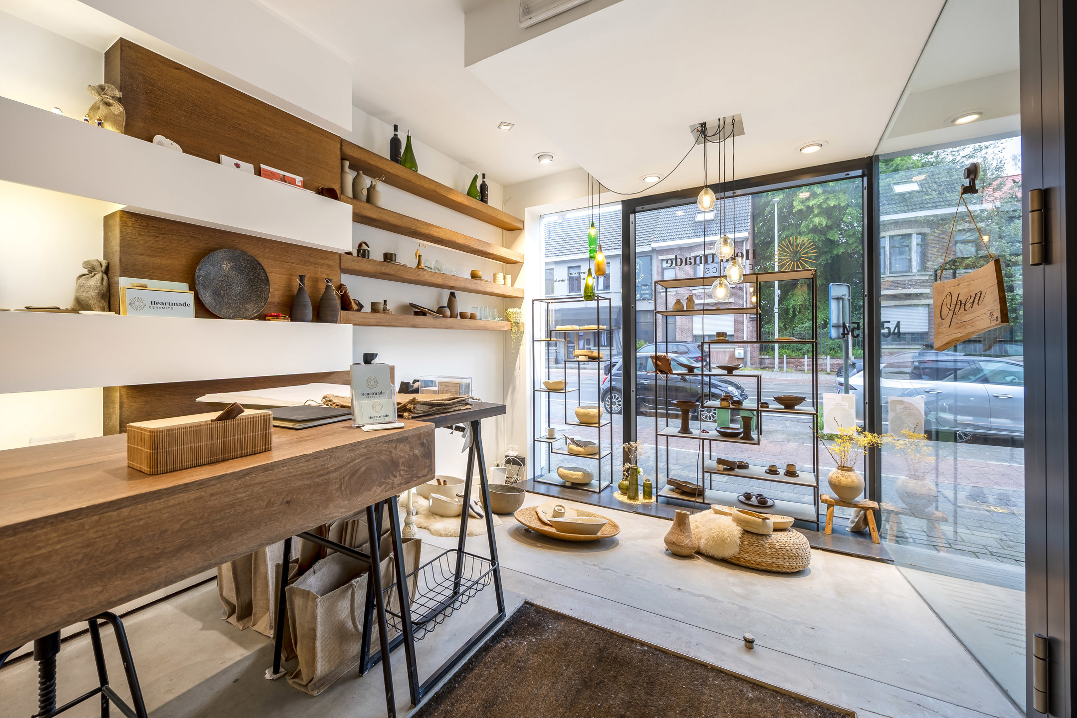 Handelsgelijkvloers met veel potentieel in Sint-Antonius - foto 3