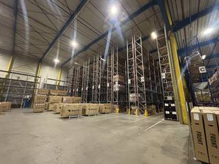 In een goed bereikbaar magazijn bieden wij palletopslag te huur aan, volledig ingericht met palletstellingen voor Europaletten. Er zijn momenteel...