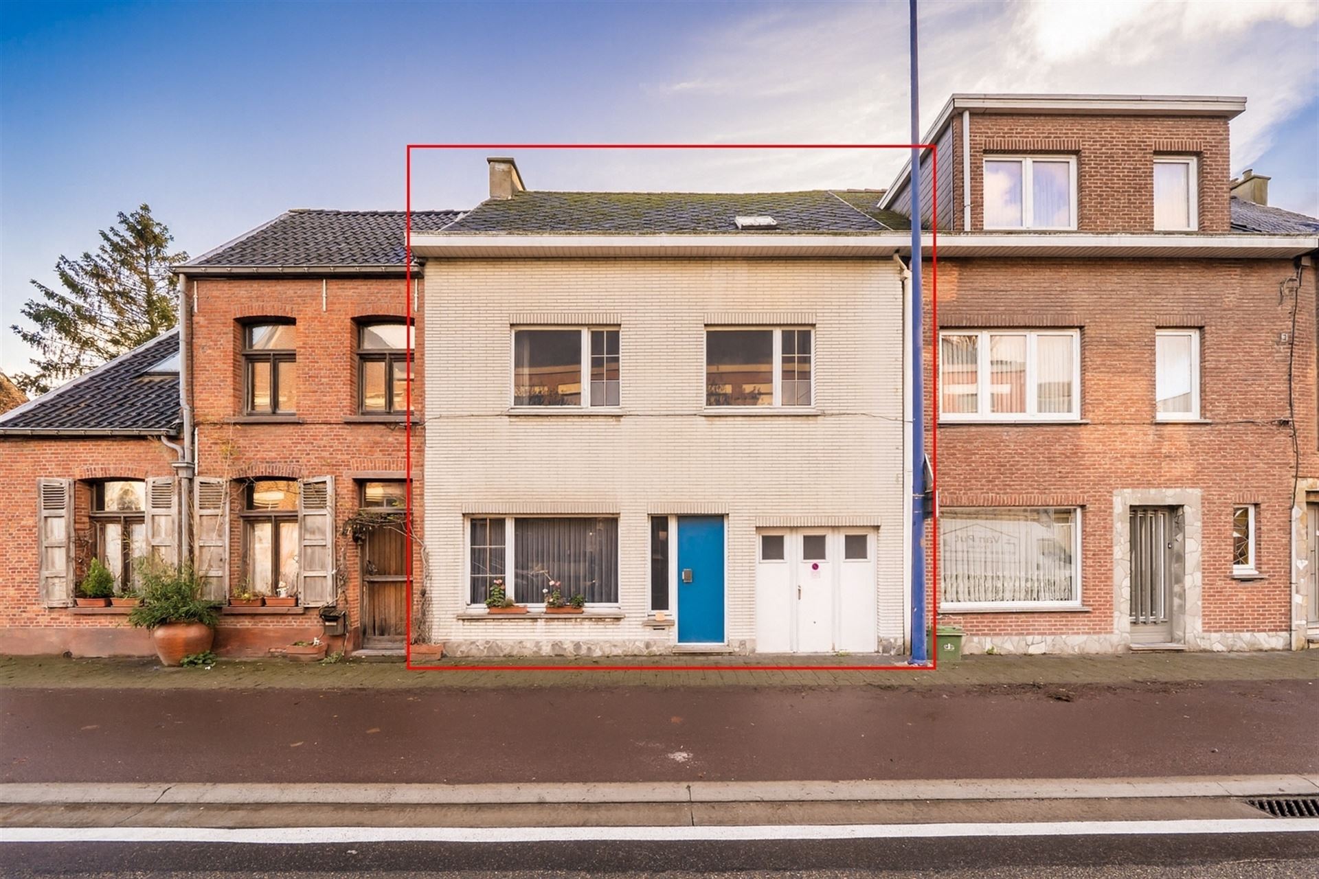 Te renoveren woning met 4 slpks en tuin. - foto 3