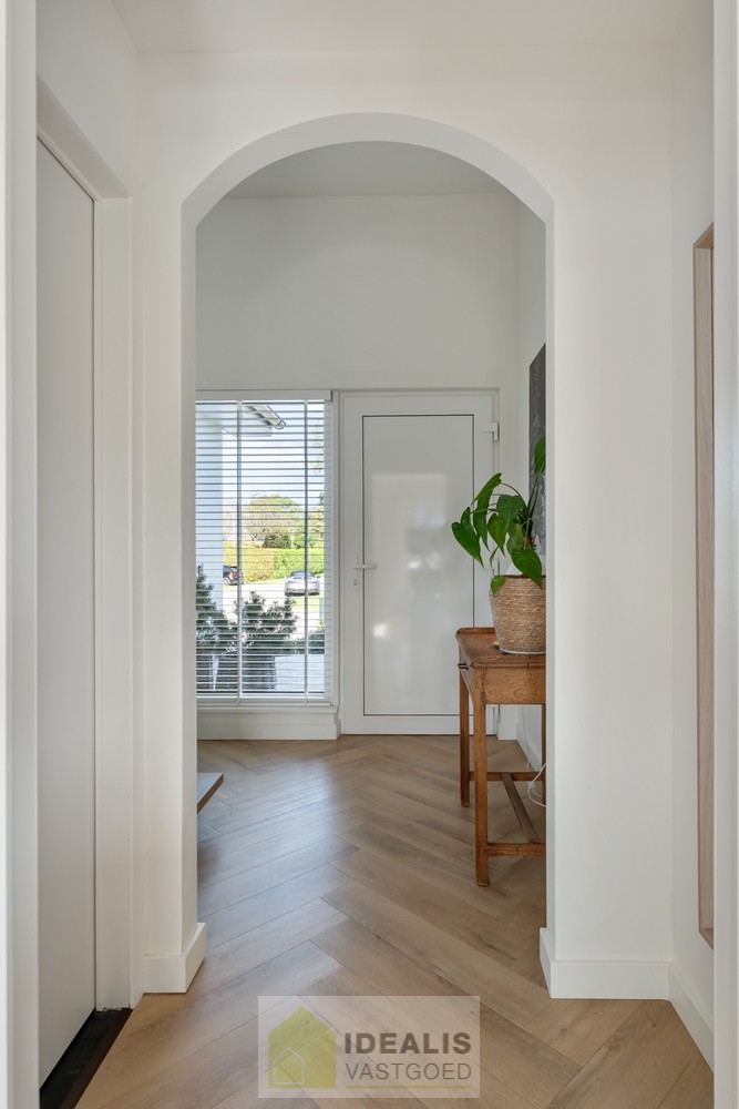 IDEALIS VASTGOED – Een prachtige instapklare woning in het fijne Hamont op een steenworp van de NL-grens! - foto 5