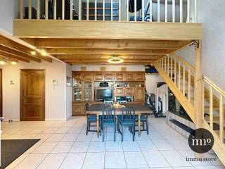 This ENERGY-EFFICIENT duplex apartment with two bedrooms and a charming MEZZANINE is located in the CENTER of Merchtem and offers a perfect...